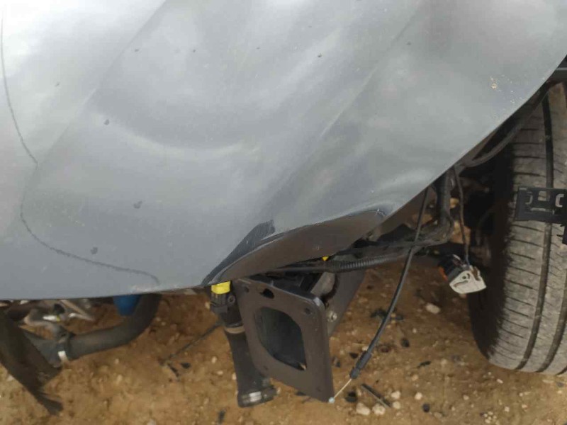 Recambio de capot para kia xceed drive referencia OEM IAM 66400J7800  TOCADO