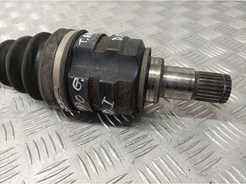 Recambio de transmision delantera izquierda para toyota auris sport referencia OEM IAM 4342002630  