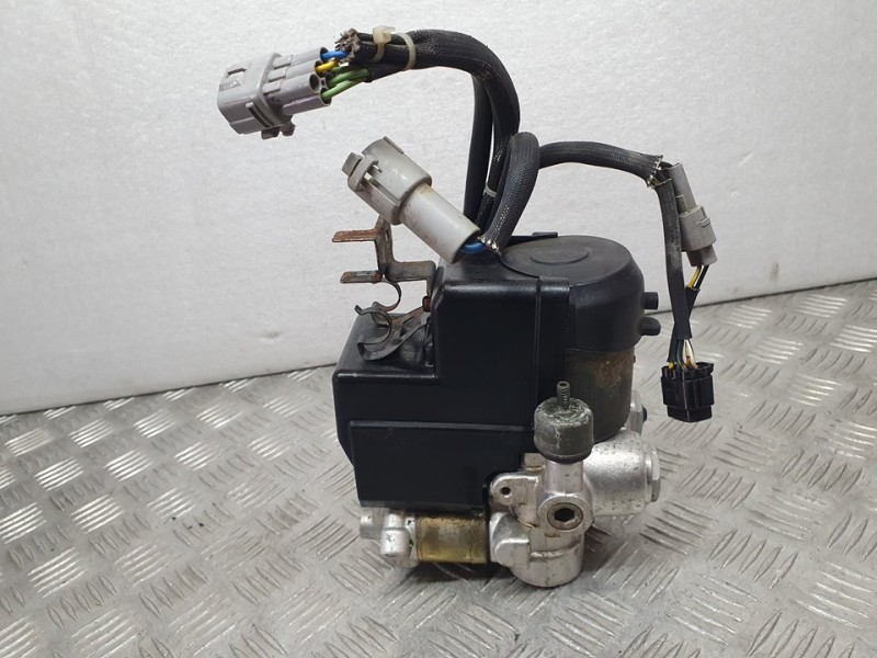 Recambio de abs para toyota previa gl van referencia OEM IAM 1330001040 4451028010 DENSO