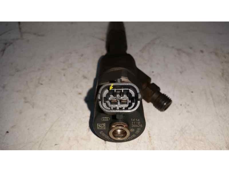 Recambio de inyector para renault megane ii berlina 5p 1.9 dci diesel referencia OEM IAM 0445110110B  BOSCH
