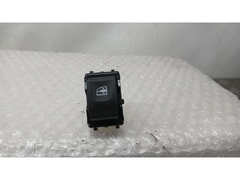 Recambio de mando elevalunas delantero derecho para renault kangoo iii furgoneta/monovolumen e-tech electric referencia OEM IAM 