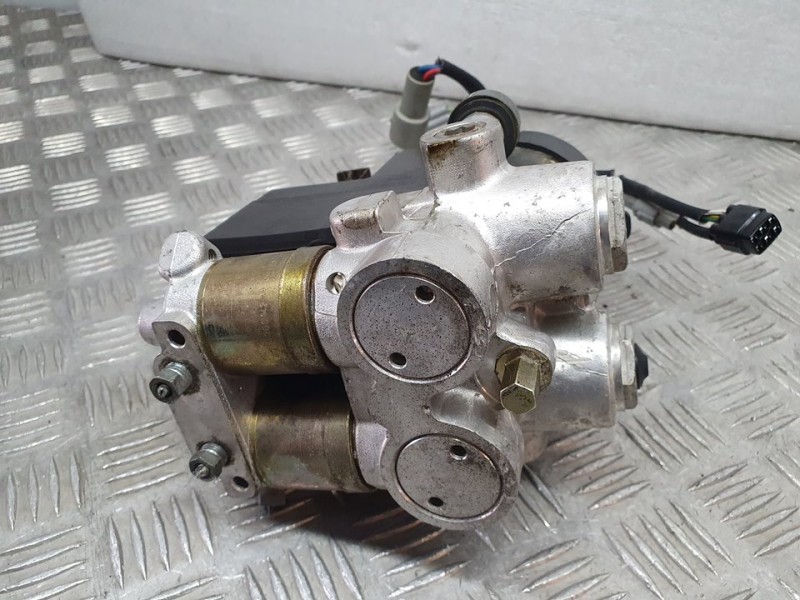 Recambio de abs para toyota previa gl van referencia OEM IAM 1330001040 4451028010 DENSO