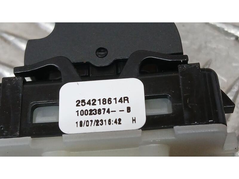 Recambio de mando elevalunas delantero derecho para renault kangoo iii furgoneta/monovolumen e-tech electric referencia OEM IAM 