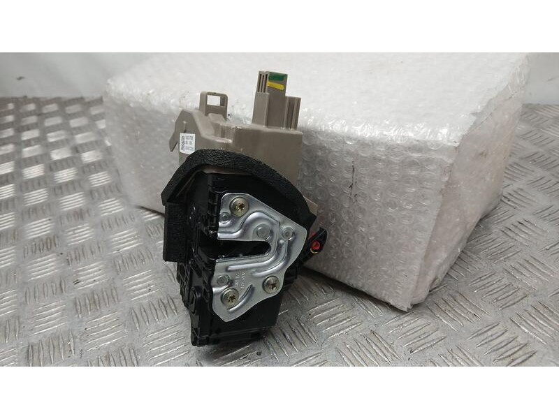 Recambio de cerradura puerta trasera derecha para kia xceed drive referencia OEM IAM 81420J7300  
