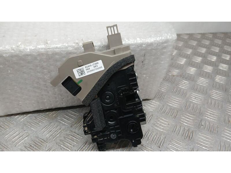 Recambio de cerradura puerta trasera derecha para kia xceed drive referencia OEM IAM 81420J7300  