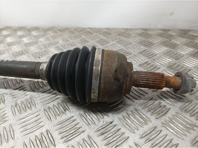 Recambio de transmision delantera derecha para renault scenic ii luxe privilege referencia OEM IAM 8200198015  