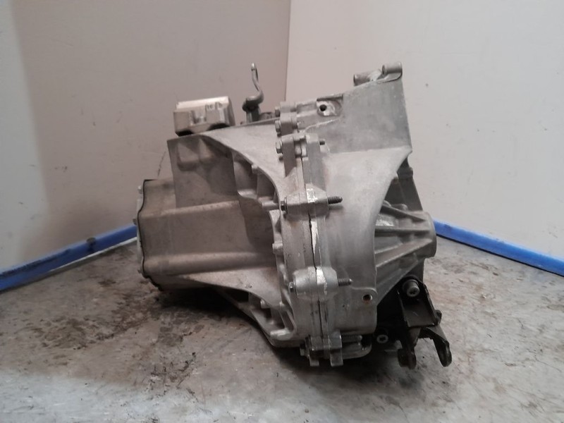 Recambio de caja cambios para peugeot 2008 (--.2013) allure referencia OEM IAM 20EA59 2895704 6 VELOCIDADES