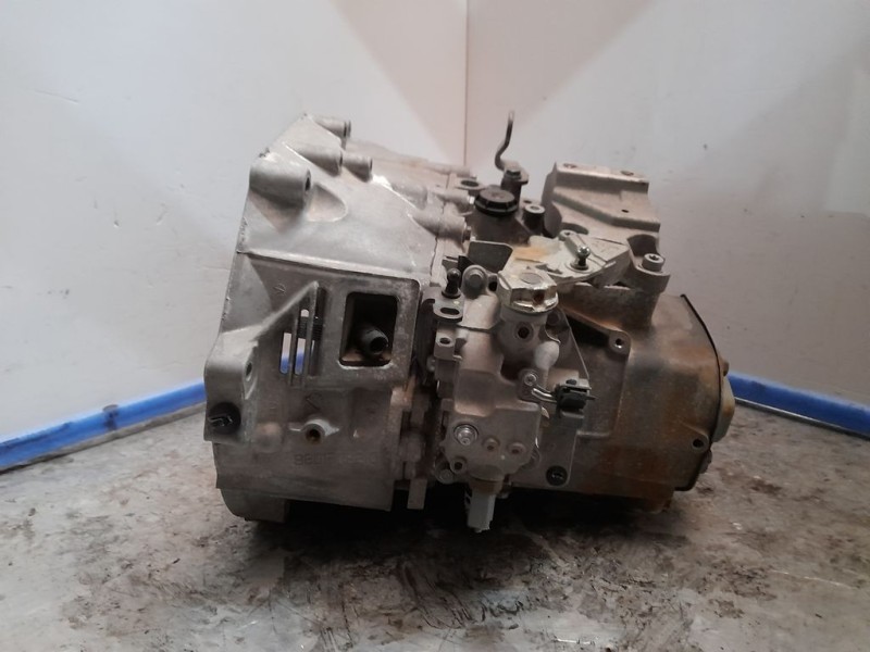 Recambio de caja cambios para peugeot 2008 (--.2013) allure referencia OEM IAM 20EA59 2895704 6 VELOCIDADES