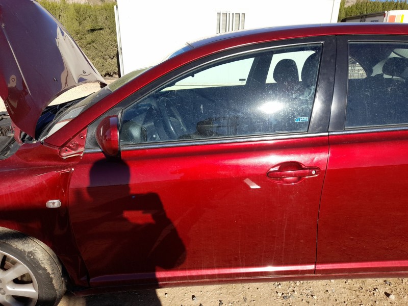 Recambio de puerta delantera izquierda para toyota avensis (_t25_) 2.2 d-4d (adt251_) referencia OEM IAM 6700205050  
