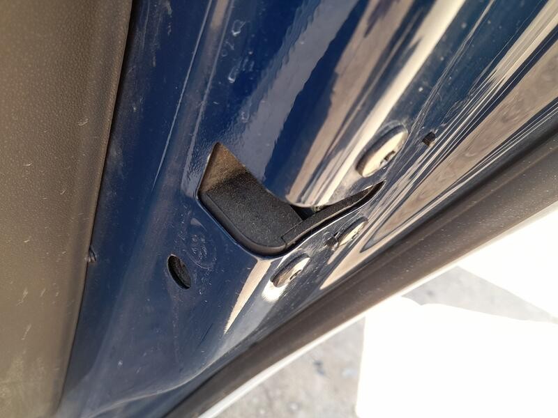 Recambio de cerradura puerta trasera derecha para citroën c4 picasso ii 1.6 bluehdi 120 referencia OEM IAM 9826133680  