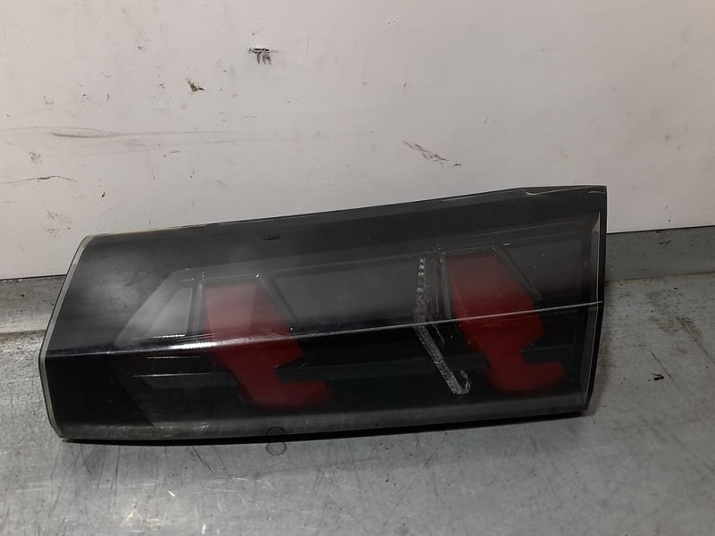 Recambio de piloto trasero derecho para peugeot 2008 (p1) gt line referencia OEM IAM 9825957180  LED/INTERIOR