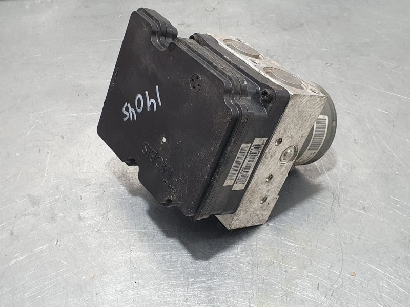 Recambio de abs para hyundai i30 (gd) trend referencia OEM IAM 58920A6210 A658920500 MOBIS