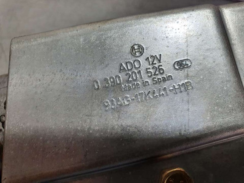 Recambio de motor limpia trasero para ford escort berl./turnier ghia berlina referencia OEM IAM 93AG17K441H1B 0390201526 BOSCH