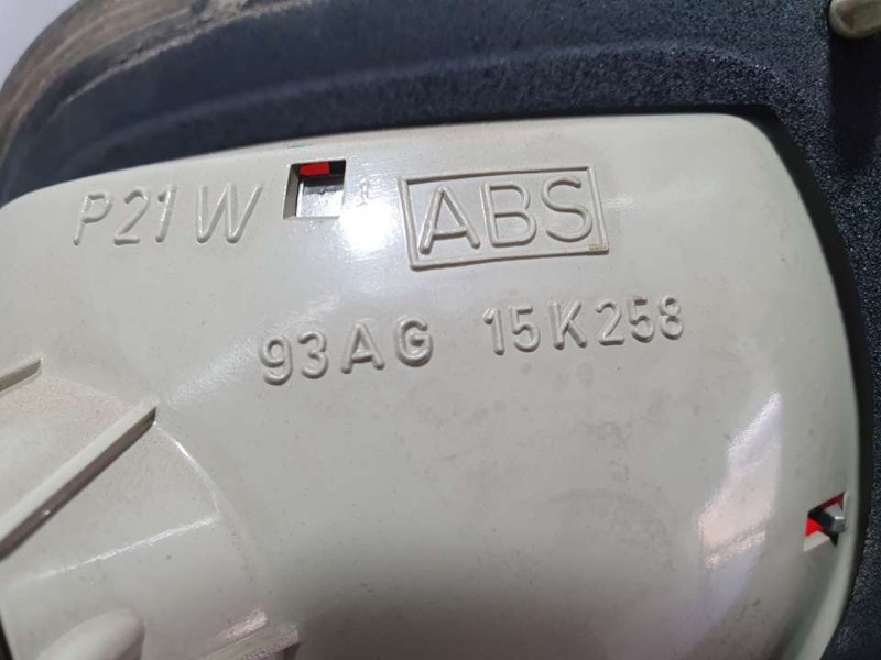 Recambio de piloto trasero izquierdo para ford escort berl./turnier ghia berlina referencia OEM IAM 93AG15K258  INTERIOR