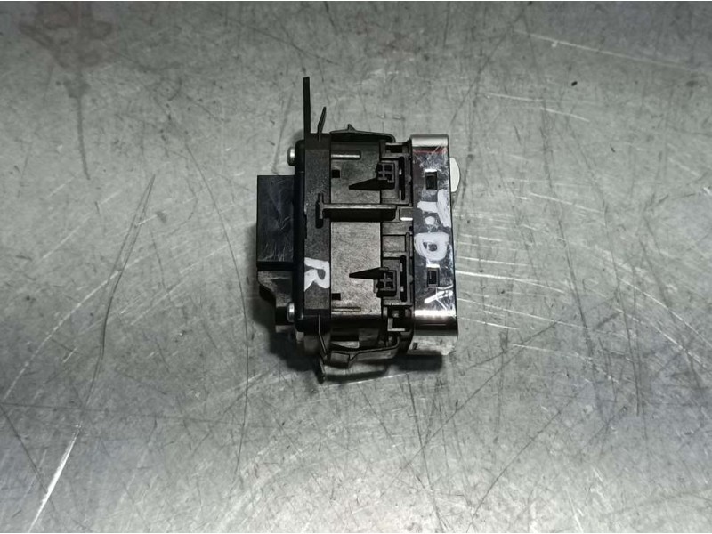 Recambio de mando elevalunas trasero derecho para mercedes-benz clase s (w221) berlina 350 (221.056) referencia OEM IAM A2218201