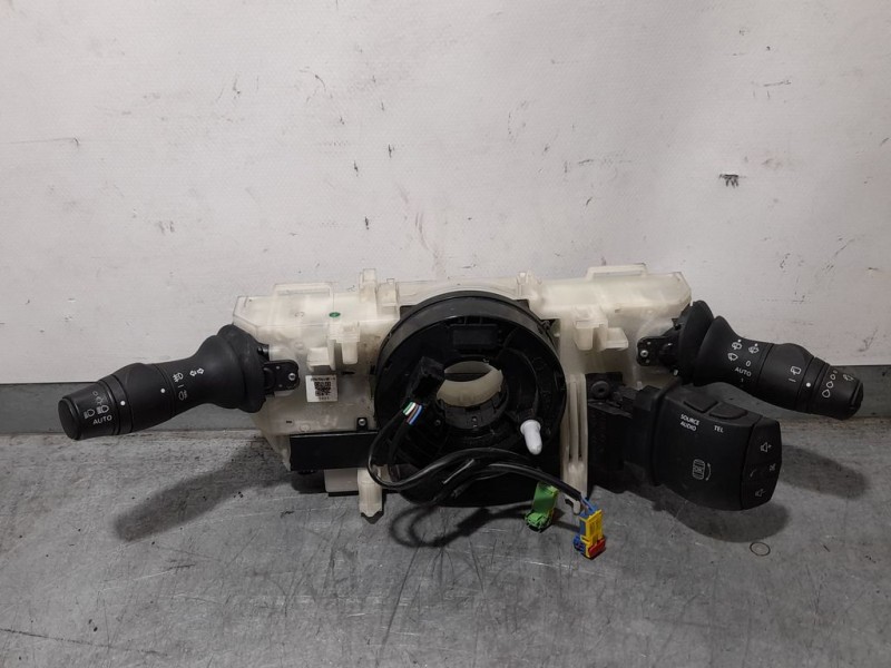 Recambio de mando luces y limpia para renault scenic iii dynamique referencia OEM IAM 255670019R  