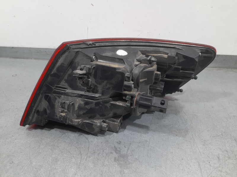 Recambio de piloto trasero izquierdo exterior para audi a3 sportback (8va, 8vf) 1.6 tdi referencia OEM IAM 8V4945069 AU373PA HEL