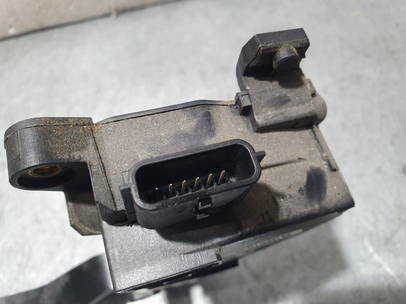 Recambio de potenciometro pedal para renault megane iv berlina 5p life referencia OEM IAM 180020000R  