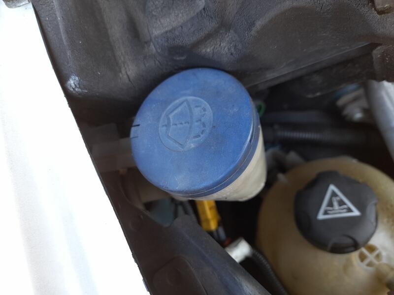 Recambio de deposito limpia para citroën c4 picasso ii 1.6 bluehdi 120 referencia OEM IAM 9819973880  