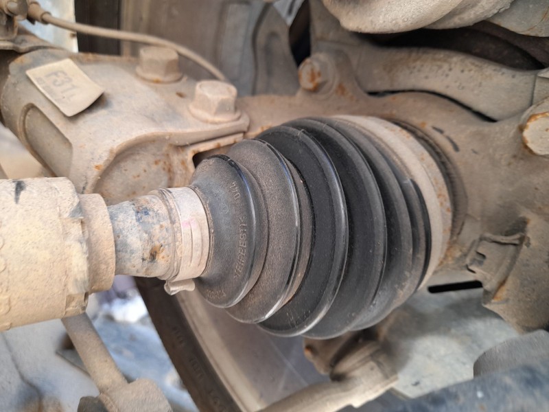 Recambio de transmision delantera izquierda para toyota avensis (_t25_) 2.2 d-4d (adt251_) referencia OEM IAM 4342005372  