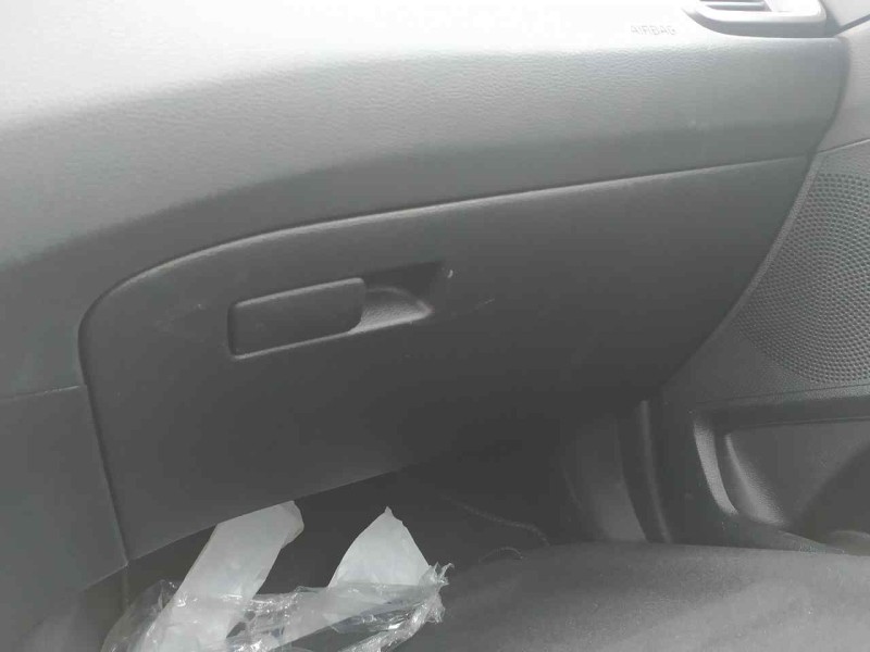 Recambio de guantera para kia xceed drive referencia OEM IAM 84510J7000WK  