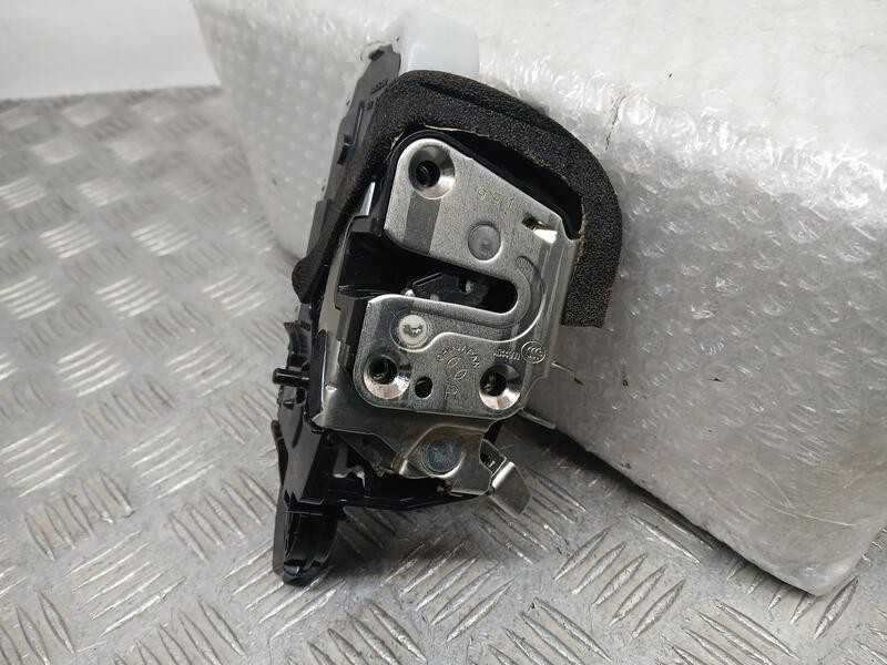 Recambio de cerradura puerta trasera derecha para nissan cube (z12) basis referencia OEM IAM 825001FA0B  EG450JNORSF