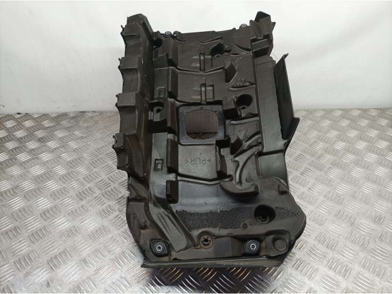 Recambio de tapa motor para bmw serie 5 lim. (f10) 523i referencia OEM IAM 7590235  