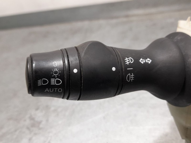 Recambio de mando luces y limpia para renault scenic iii dynamique referencia OEM IAM 255670019R  