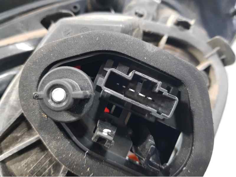 Recambio de piloto trasero derecho para peugeot 208 edition referencia OEM IAM 9825601180  LED