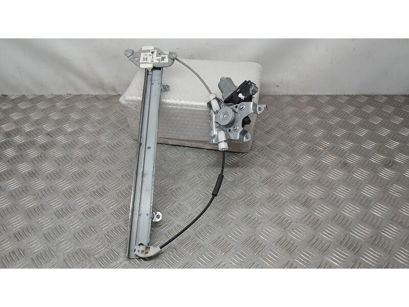 Recambio de elevalunas delantero derecho para nissan cube (z12) basis referencia OEM IAM 80730JX30B ELECTRICO 2 PINS 