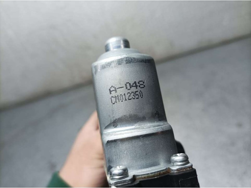 Recambio de elevalunas trasero derecho para honda cr-v comfort 4x2 referencia OEM IAM CM012350 A048 ELECTRICO 6 PINS