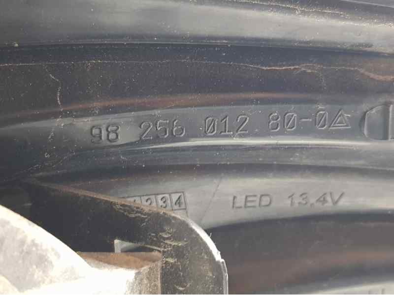 Recambio de piloto trasero izquierdo para peugeot 208 edition referencia OEM IAM 9825601280  LED
