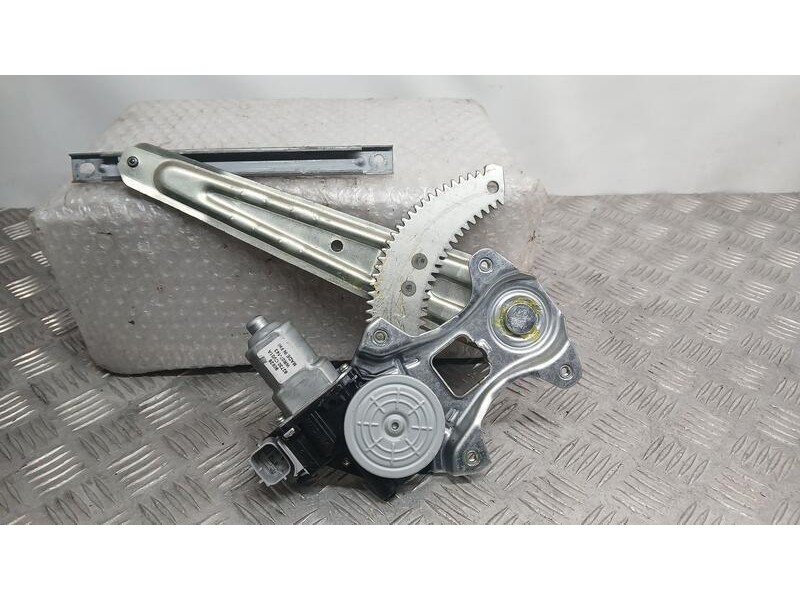 Recambio de elevalunas trasero izquierdo para nissan cube (z12) basis referencia OEM IAM 82730CV01A ELECTRICO 2 PINS 