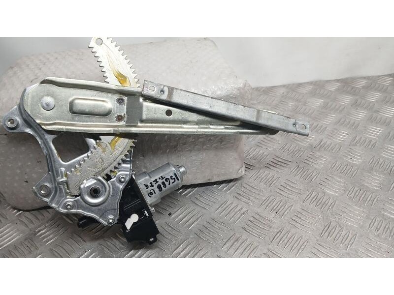 Recambio de elevalunas trasero izquierdo para nissan cube (z12) basis referencia OEM IAM 82730CV01A ELECTRICO 2 PINS 