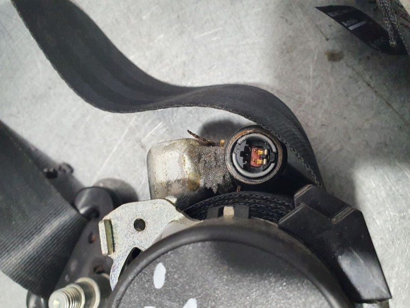 Recambio de pretensor airbag izquierdo para dacia lodgy ambiance referencia OEM IAM 868853535R  