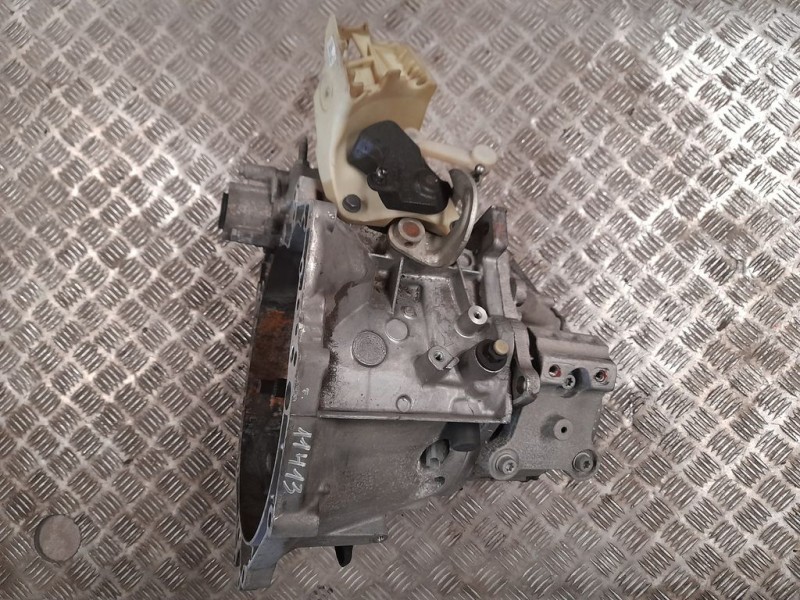 Recambio de caja cambios para citroën c-elysée millenium referencia OEM IAM 20ET33 3292272B 5VELOCIDADES