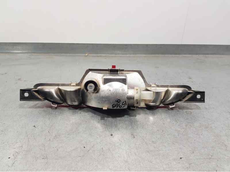 Recambio de piloto trasero central para peugeot 208 edition referencia OEM IAM 9674308980  PARAGOLPES ANTINIEBLAS