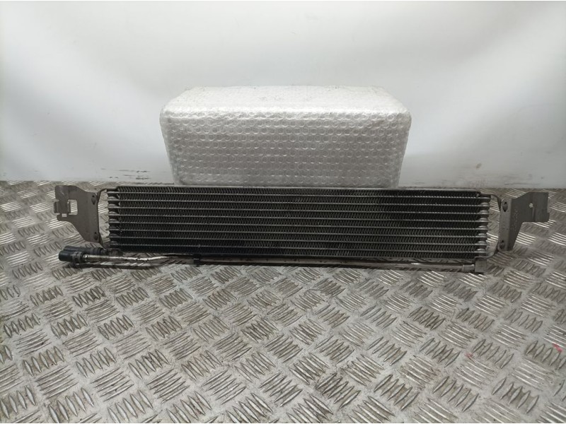 Recambio de radiador aceite para opel astra j lim. cosmo referencia OEM IAM 52432861  