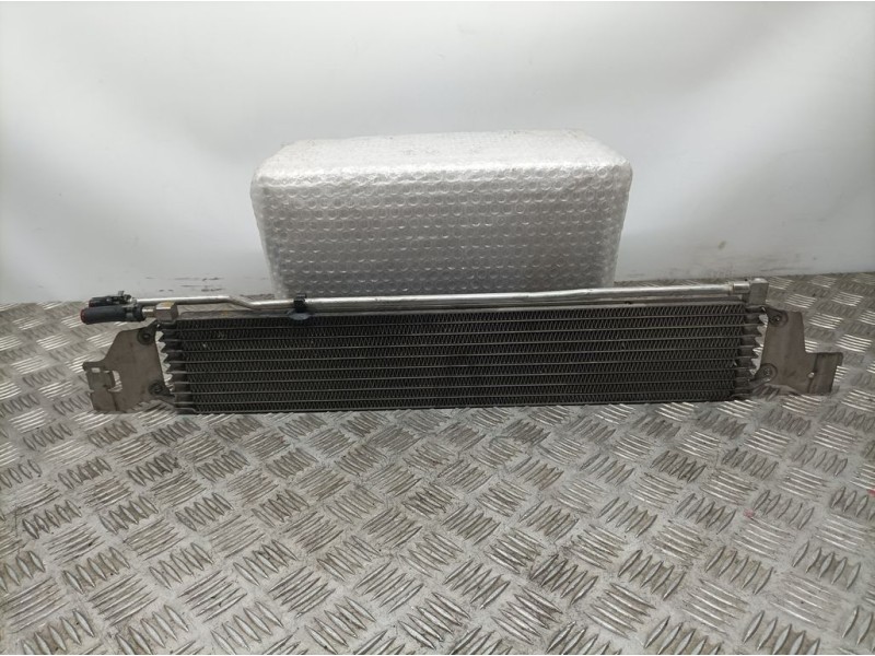 Recambio de radiador aceite para opel astra j lim. cosmo referencia OEM IAM 52432861  