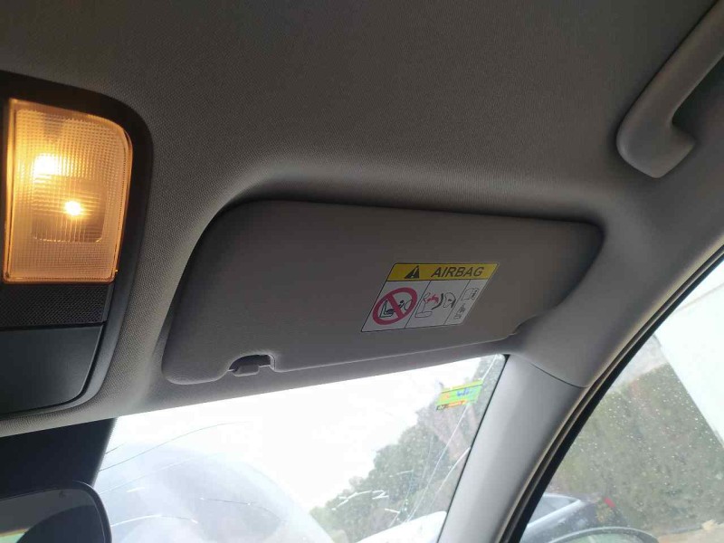 Recambio de parasol derecho para kia xceed drive referencia OEM IAM 85220J7000ED  