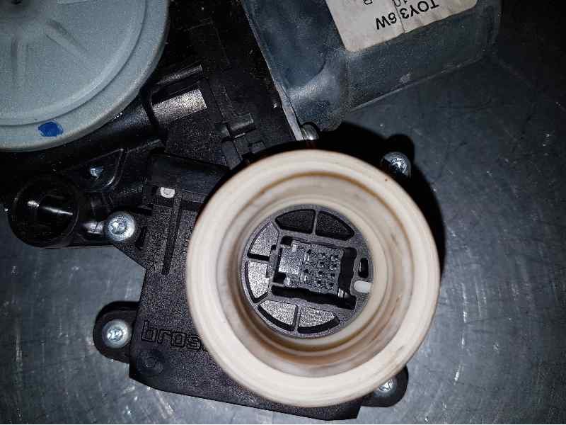 Recambio de elevalunas delantero izquierdo para toyota yaris (ksp9/scp9/nlp9) básico referencia OEM IAM 857200D110B 983722101 EL