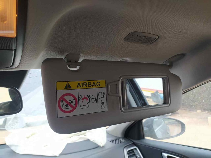 Recambio de parasol derecho para kia xceed drive referencia OEM IAM 85220J7000ED  