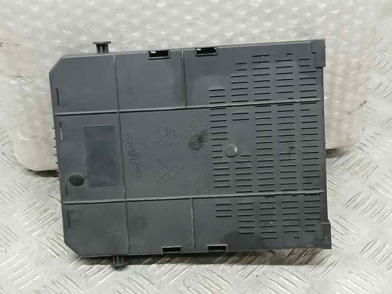 Recambio de caja reles / fusibles para peugeot 3008 premium referencia OEM IAM 9664059080 NS06204331 JOHNSON CONTROLS