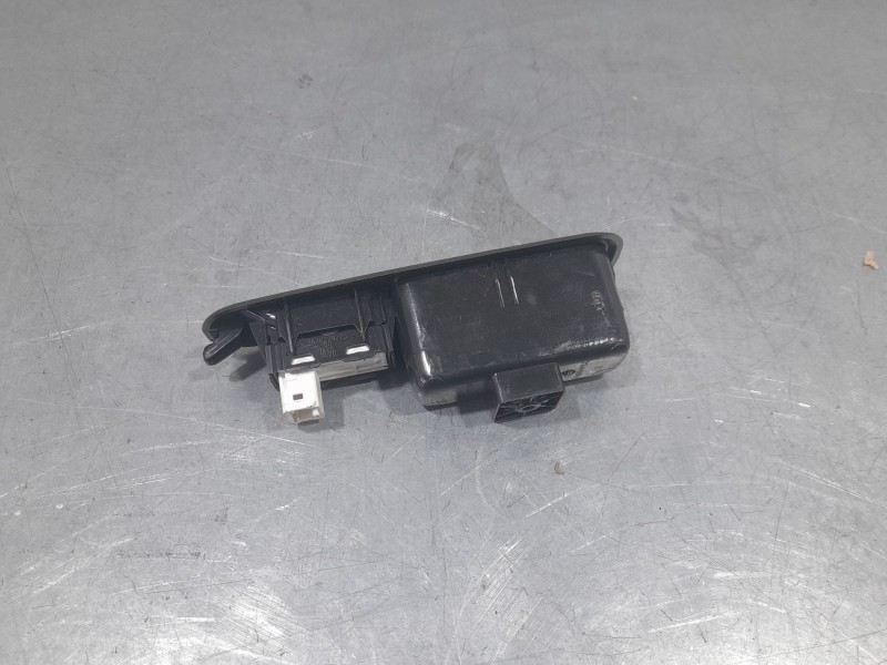 Recambio de mando elevalunas trasero izquierdo para citroën c4 picasso ii 1.6 bluehdi 120 referencia OEM IAM 96762292ZD 98007337