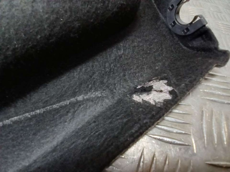 Recambio de bandeja trasera para seat leon (kl1) style referencia OEM IAM 5FA867769A  TOCADA VER FOTOS