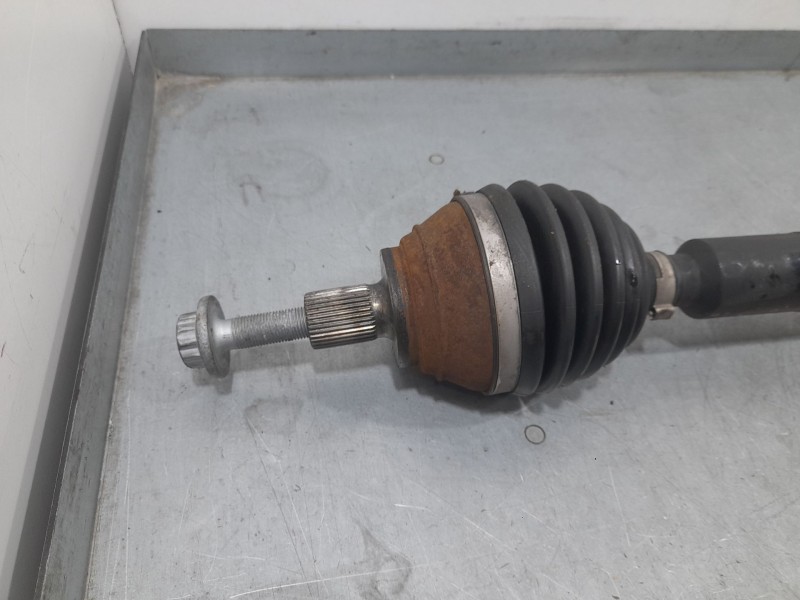 Recambio de transmision delantera derecha para audi a3 sportback (8va, 8vf) 1.6 tdi referencia OEM IAM 1K0407272QN  