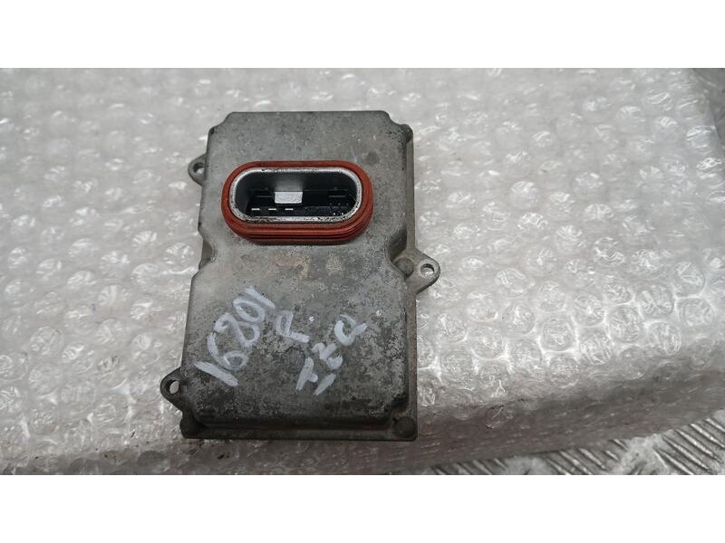 Recambio de centralita faros xenon para mercedes-benz clase e (w211) e 320 cdi (211.026) referencia OEM IAM A0028202426 HELLA 5D