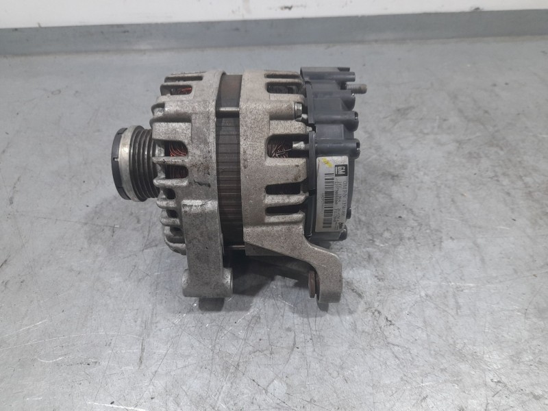 Recambio de alternador para opel astra j gtc selective referencia OEM IAM 13581891  