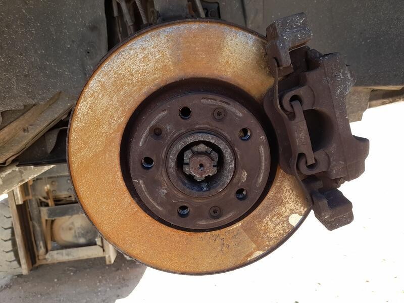 Recambio de mangueta delantera derecha para citroën c4 picasso ii 1.6 bluehdi 120 referencia OEM IAM 1647857080  