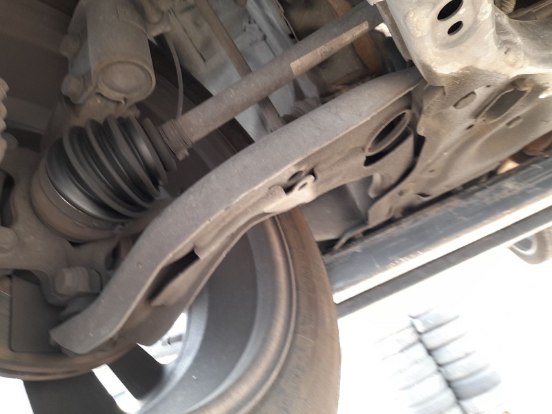 Recambio de brazo suspension inferior delantero derecho para nissan micra v (k14) 1.0 referencia OEM IAM 545005FA1C  